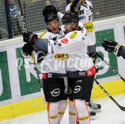 EBEL. Eishockey Bundesliga.  VSV gegen Dornbirner Eishockey Club. Torjubel James Livingston, Corin Konradsheim (Dornbirn). Villach, am 2.10.2016.
Foto: Kuess 
---
pressefotos, pressefotografie, kuess, qs, qspictures, sport, bild, bilder, bilddatenbank