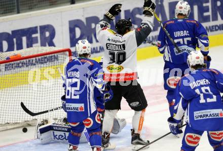 EBEL. Eishockey Bundesliga.  VSV gegen Dornbirner Eishockey Club. Torjubel Matt Siddall (Dornbirn). Villach, am 2.10.2016.
Foto: Kuess 
---
pressefotos, pressefotografie, kuess, qs, qspictures, sport, bild, bilder, bilddatenbank