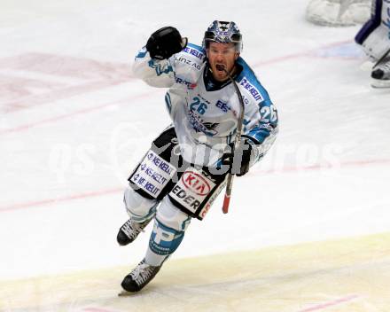 EBEL. Eishockey Bundesliga.  VSV gegen EHC Liwest Black Wings Linz. Torjubel Rob Hisey (Linz). Villach, am 4.10.2016.
Foto: Kuess 
---
pressefotos, pressefotografie, kuess, qs, qspictures, sport, bild, bilder, bilddatenbank