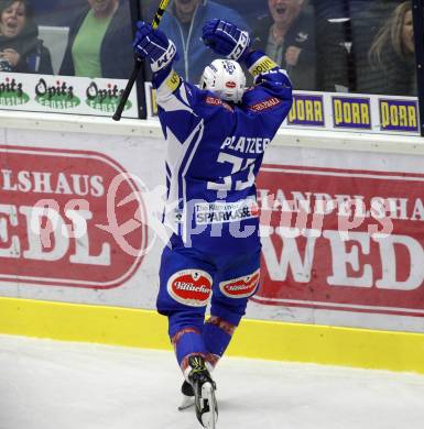 EBEL. Eishockey Bundesliga.  VSV gegen EHC Liwest Black Wings Linz. Torjubel Patrick Platzer, (VSV). Villach, am 4.10.2016.
Foto: Kuess 
---
pressefotos, pressefotografie, kuess, qs, qspictures, sport, bild, bilder, bilddatenbank