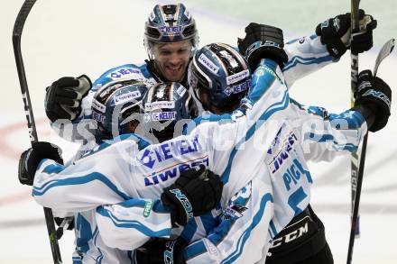 EBEL. Eishockey Bundesliga.  VSV gegen EHC Liwest Black Wings Linz. Torjubel (Linz). Villach, am 4.10.2016.
Foto: Kuess 
---
pressefotos, pressefotografie, kuess, qs, qspictures, sport, bild, bilder, bilddatenbank