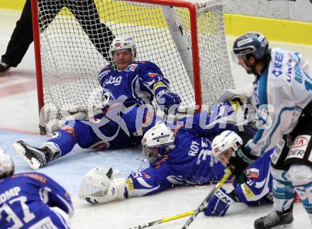 EBEL. Eishockey Bundesliga.  VSV gegen EHC Liwest Black Wings Linz. Mikko Jokela, Olivier Roy (VSV). Villach, am 4.10.2016.
Foto: Kuess 
---
pressefotos, pressefotografie, kuess, qs, qspictures, sport, bild, bilder, bilddatenbank