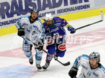 EBEL. Eishockey Bundesliga.  VSV gegen EHC Liwest Black Wings Linz. Benjamin Lanzinger,  (VSV), Bernhard Fechtig (Linz). Villach, am 4.10.2016.
Foto: Kuess 
---
pressefotos, pressefotografie, kuess, qs, qspictures, sport, bild, bilder, bilddatenbank