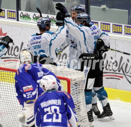 EBEL. Eishockey Bundesliga.  VSV gegen EHC Liwest Black Wings Linz. Torjubel (Linz). Villach, am 4.10.2016.
Foto: Kuess 
---
pressefotos, pressefotografie, kuess, qs, qspictures, sport, bild, bilder, bilddatenbank