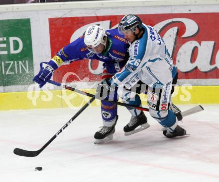 EBEL. Eishockey Bundesliga.  VSV gegen EHC Liwest Black Wings Linz. Stefan Bacher,  (VSV), Rob Hisey (Linz). Villach, am 4.10.2016.
Foto: Kuess 
---
pressefotos, pressefotografie, kuess, qs, qspictures, sport, bild, bilder, bilddatenbank