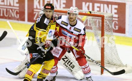 EBEL. Eishockey Bundesliga. KAC gegen 	UPC Vienna Capitals. Matthew Neal, (KAC), Ryan Connor McKiernan (Vienna). Klagenfurt, am 6.10.2016.
Foto: Kuess

---
pressefotos, pressefotografie, kuess, qs, qspictures, sport, bild, bilder, bilddatenbank