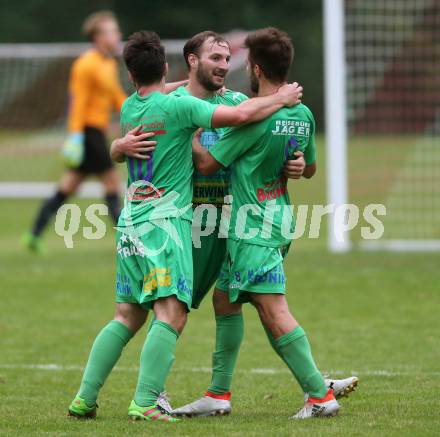 Fussball Kaerntner Liga. ATUS Ferlach gegen Lendorf.  Torjubel Andreas Marco Allmayer (Lendorf). Ferlach, am 8.10.2016.
Foto: Kuess
---
pressefotos, pressefotografie, kuess, qs, qspictures, sport, bild, bilder, bilddatenbank