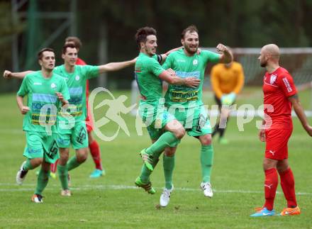 Fussball Kaerntner Liga. ATUS Ferlach gegen Lendorf.  Torjubel Andreas Marco Allmayer (Lendorf). Ferlach, am 8.10.2016.
Foto: Kuess
---
pressefotos, pressefotografie, kuess, qs, qspictures, sport, bild, bilder, bilddatenbank