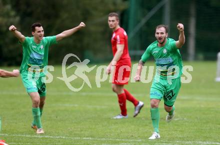 Fussball Kaerntner Liga. ATUS Ferlach gegen Lendorf.  Torjubel Andreas Marco Allmayer (Lendorf). Ferlach, am 8.10.2016.
Foto: Kuess
---
pressefotos, pressefotografie, kuess, qs, qspictures, sport, bild, bilder, bilddatenbank