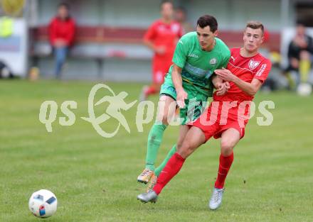 Fussball Kaerntner Liga. ATUS Ferlach gegen Lendorf. Erwin Bajric,  (Ferlach), Christian Kautz (Lendorf). Ferlach, am 8.10.2016.
Foto: Kuess
---
pressefotos, pressefotografie, kuess, qs, qspictures, sport, bild, bilder, bilddatenbank