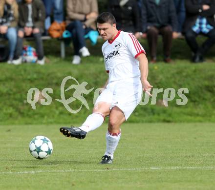 Fussball. Unterliga West. Ludmannsdorf gegen St. Jakob/Ros. Miroslav Radulovic (St. Jakob). Ludmannsdorf, 9.10.2016.
Foto: Kuess
---
pressefotos, pressefotografie, kuess, qs, qspictures, sport, bild, bilder, bilddatenbank