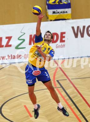 Volleyball MEVZA. SK Posojilnica Aich/Dob gegen Calcit Volleyball Kamnik. Michal Hruska (Aich/Dob). Bleiburg, am 13.10.2016.
Foto: Kuess

---
pressefotos, pressefotografie, kuess, qs, qspictures, sport, bild, bilder, bilddatenbank