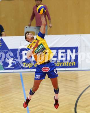 Volleyball MEVZA. SK Posojilnica Aich/Dob gegen Calcit Volleyball Kamnik. Peter Mlynarcik (Aich/Dob). Bleiburg, am 13.10.2016.
Foto: Kuess

---
pressefotos, pressefotografie, kuess, qs, qspictures, sport, bild, bilder, bilddatenbank