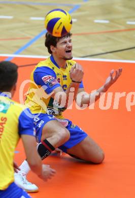 Volleyball MEVZA. SK Posojilnica Aich/Dob gegen Calcit Volleyball Kamnik. Anton Lukas Menner (Aich/Dob). Bleiburg, am 13.10.2016.
Foto: Kuess

---
pressefotos, pressefotografie, kuess, qs, qspictures, sport, bild, bilder, bilddatenbank