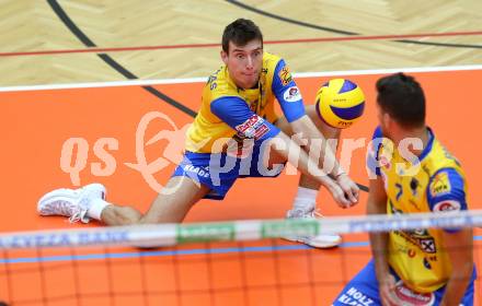 Volleyball MEVZA. SK Posojilnica Aich/Dob gegen Calcit Volleyball Kamnik. Anestis Dalakouras (Aich/Dob). Bleiburg, am 13.10.2016.
Foto: Kuess

---
pressefotos, pressefotografie, kuess, qs, qspictures, sport, bild, bilder, bilddatenbank