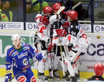 EBEL. Eishockey Bundesliga.  VSV gegen HC TWK Innsbruck Die Haie. Torjubel Mario Huber, Benedikt Schennach, Ondrej Sedivy, Dominique Saringer (Innsbruck). Villach, am 14.10.2016.
Foto: Kuess 
---
pressefotos, pressefotografie, kuess, qs, qspictures, sport, bild, bilder, bilddatenbank