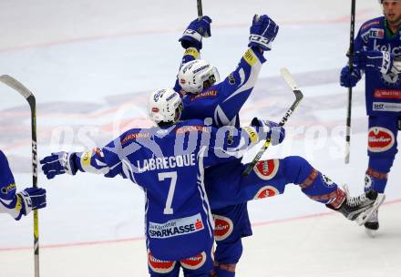 EBEL. Eishockey Bundesliga.  VSV gegen HC TWK Innsbruck Die Haie. Torjubel  Samuel Labrecque, Christof Kromp (VSV). Villach, am 14.10.2016.
Foto: Kuess 
---
pressefotos, pressefotografie, kuess, qs, qspictures, sport, bild, bilder, bilddatenbank