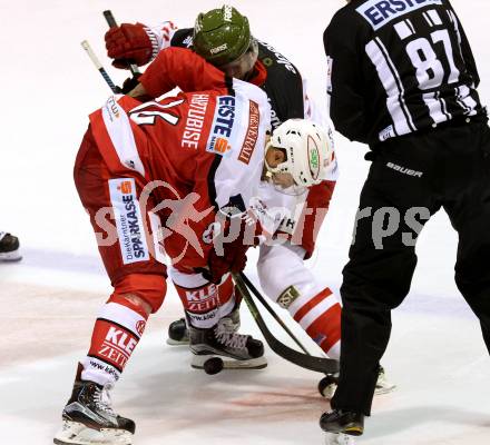 EBEL. Eishockey Bundesliga. KAC gegen 	HCB Suedtirol Alperia. Mark Hurtubise,  (KAC), Jesse Root (Bozen). Klagenfurt, am 14.10.2016.
Foto: Kuess

---
pressefotos, pressefotografie, kuess, qs, qspictures, sport, bild, bilder, bilddatenbank