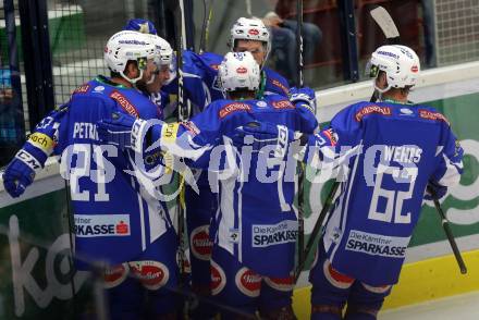 EBEL. Eishockey Bundesliga.  VSV gegen HC TWK Innsbruck Die Haie. Torjubel Christof Kromp, Benjamin Petrik, Kevin Wehrs, Samuel Labrecque (VSV). Villach, am 14.10.2016.
Foto: Kuess 
---
pressefotos, pressefotografie, kuess, qs, qspictures, sport, bild, bilder, bilddatenbank