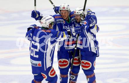 EBEL. Eishockey Bundesliga.  VSV gegen HC TWK Innsbruck Die Haie. Torjubel Corey Locke, Samuel Labrecque, Kevin Wehrs (VSV). Villach, am 14.10.2016.
Foto: Kuess 
---
pressefotos, pressefotografie, kuess, qs, qspictures, sport, bild, bilder, bilddatenbank