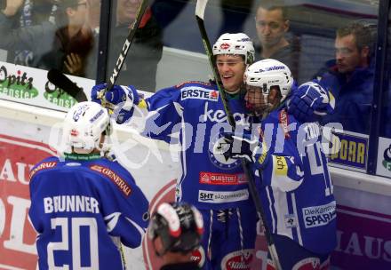 EBEL. Eishockey Bundesliga.  VSV gegen HC TWK Innsbruck Die Haie. Torjubel Christof Kromp, Benjamin Lanzinger, Nico Brunner (VSV). Villach, am 14.10.2016.
Foto: Kuess 
---
pressefotos, pressefotografie, kuess, qs, qspictures, sport, bild, bilder, bilddatenbank