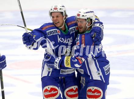 EBEL. Eishockey Bundesliga.  VSV gegen HC TWK Innsbruck Die Haie. Torjubel Corey Locke, Samuel Labrecque,  (VSV). Villach, am 14.10.2016.
Foto: Kuess 
---
pressefotos, pressefotografie, kuess, qs, qspictures, sport, bild, bilder, bilddatenbank