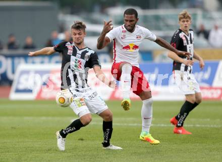 Fussball Bundesliga. RZ Pellets WAC gegen  FC Red Bull Salzburg. Philipp Prosenik,  (WAC), Jonathan Doin (Salzburg). Wolfsberg, am 15.10.2016.
Foto: Kuess
---
pressefotos, pressefotografie, kuess, qs, qspictures, sport, bild, bilder, bilddatenbank