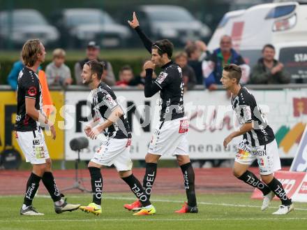 Fussball Bundesliga. RZ Pellets WAC gegen  FC Red Bull Salzburg. Torjubel Jacobo Maria Ynclan Pajares, Gerald Nutz, Christian Klem (WAC). Wolfsberg, am 15.10.2016.
Foto: Kuess
---
pressefotos, pressefotografie, kuess, qs, qspictures, sport, bild, bilder, bilddatenbank