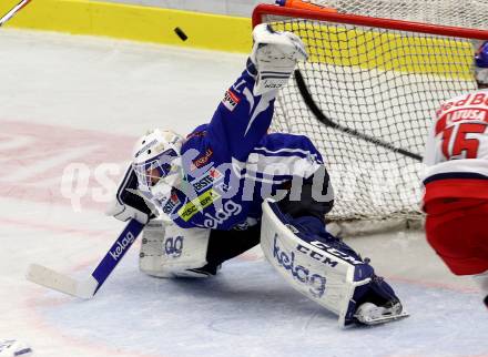 EBEL. Eishockey Bundesliga. VSV gegen EC Red Bull Salzburg. Lukas Herzog, (VSV). Villach, am 18.10.2016.
Foto: Kuess

---
pressefotos, pressefotografie, kuess, qs, qspictures, sport, bild, bilder, bilddatenbank