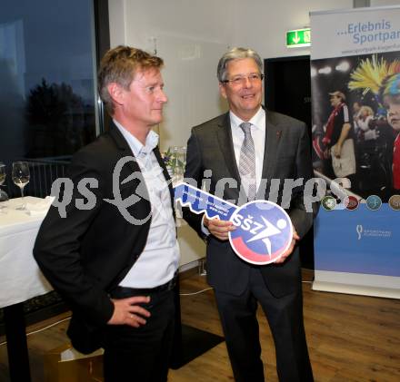 Eroeffnung Bueroraeumlichkeiten. Slowenischer Sportverband. Slovenska sportna zveza. Sportpark Klagenfurt, 18.10.2016.
Foto: Kuess
---
pressefotos, pressefotografie, kuess, qs, qspictures, sport, bild, bilder, bilddatenbank