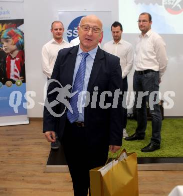 Eroeffnung Bueroraeumlichkeiten. Slowenischer Sportverband. Slovenska sportna zveza. Sportpark Klagenfurt, 18.10.2016.
Foto: Kuess
---
pressefotos, pressefotografie, kuess, qs, qspictures, sport, bild, bilder, bilddatenbank