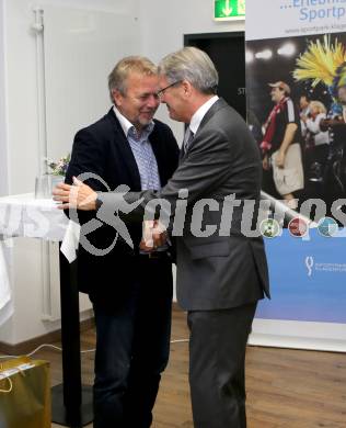 Eroeffnung Bueroraeumlichkeiten. Slowenischer Sportverband. Slovenska sportna zveza. Sportpark Klagenfurt, 18.10.2016.
Foto: Kuess
---
pressefotos, pressefotografie, kuess, qs, qspictures, sport, bild, bilder, bilddatenbank