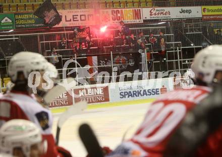 Eishockey AHL. Sky Alps Hockey League. KAC gegen Jesenice.  Fans (Jesenice). Klagenfurt, am 18.10.2016.
Foto: Kuess

---
pressefotos, pressefotografie, kuess, qs, qspictures, sport, bild, bilder, bilddatenbank