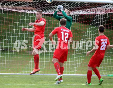 Fussball. Kaerntner Liga. Ferlach Atus gegen Voelkermarkt. Martin Posratschnig, Nico Kavelar, Alexander Krainer, Martin Sustersic (Ferlach). Ferlach, 22.10.2016.
Foto: Kuess
---
pressefotos, pressefotografie, kuess, qs, qspictures, sport, bild, bilder, bilddatenbank