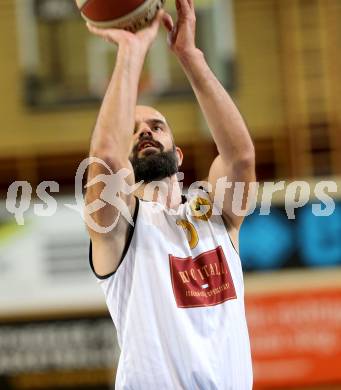 Basketball 2. Bundesliga. GD 3. Runde Woerthersee Piraten gegen BBU Salzburg. Joachim Buggelsheim (Piraten). Klagenfurt, am 22.10.2016.
Foto: Kuess
---
pressefotos, pressefotografie, kuess, qs, qspictures, sport, bild, bilder, bilddatenbank