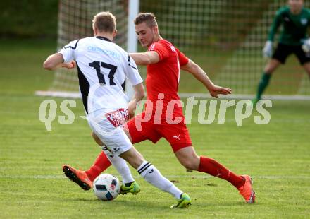 Fussball. Kaerntner Liga. Ferlach Atus gegen Voelkermarkt. Martin Posratschnig (Ferlach), Daniel Ulrich Primusch (Voelkermarkt). Ferlach, 22.10.2016.
Foto: Kuess
---
pressefotos, pressefotografie, kuess, qs, qspictures, sport, bild, bilder, bilddatenbank