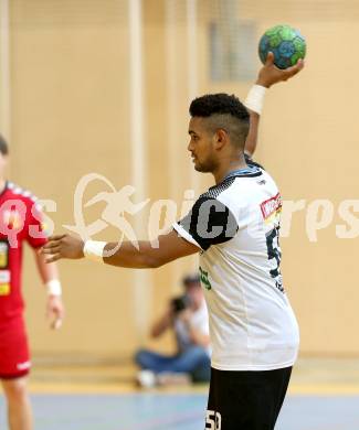 Handball HLA. SC Ferlach gegen Moser Medical UHK Krems. Adonis Gonzales Martinez (Ferlach). Ferlach, am 25.10.2016.
Foto: Kuess

---
pressefotos, pressefotografie, kuess, qs, qspictures, sport, bild, bilder, bilddatenbank