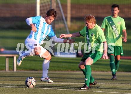 Fussball 2. KLasse D. Moosburg gegen Launsdorf. Alexander Wilhelm Lorscheid,  (Moosburg), Philip Aicher (Launsdorf). Moosburg, am 22.10.2016.
Foto: Kuess
---
pressefotos, pressefotografie, kuess, qs, qspictures, sport, bild, bilder, bilddatenbank