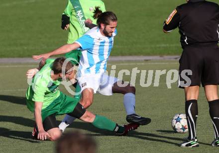 Fussball 2. KLasse D. Moosburg gegen Launsdorf. Dominik Hess,  (Moosburg), Marco Lukas Oraze (Launsdorf). Moosburg, am 22.10.2016.
Foto: Kuess
---
pressefotos, pressefotografie, kuess, qs, qspictures, sport, bild, bilder, bilddatenbank