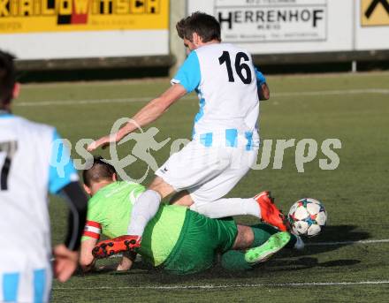 Fussball 2. KLasse D. Moosburg gegen Launsdorf. Denis Fazlovic (Moosburg), Hubert Egger (Launsdorf). Moosburg, am 22.10.2016.
Foto: Kuess
---
pressefotos, pressefotografie, kuess, qs, qspictures, sport, bild, bilder, bilddatenbank