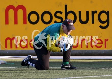 Fussball 2. KLasse D. Moosburg gegen Launsdorf. Ewald Georg Kilzer (Moosburg). Moosburg, am 22.10.2016.
Foto: Kuess
---
pressefotos, pressefotografie, kuess, qs, qspictures, sport, bild, bilder, bilddatenbank