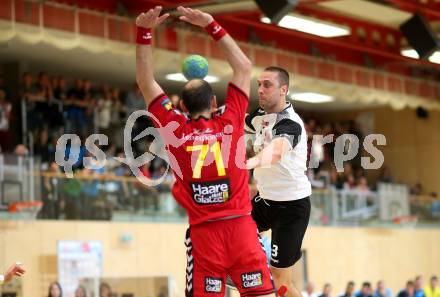 Handball HLA. SC Ferlach gegen Moser Medical UHK Krems. Risto Arnaudovski, (Ferlach), Vlatko Mitkov (Krems). Ferlach, am 25.10.2016.
Foto: Kuess

---
pressefotos, pressefotografie, kuess, qs, qspictures, sport, bild, bilder, bilddatenbank