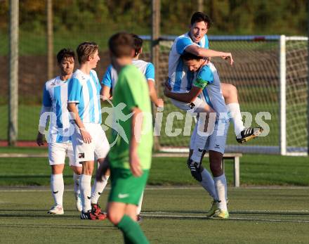 Fussball 2. KLasse D. Moosburg gegen Launsdorf.  Torjubel Thomas Karl Schmied, Alen Cirikovic   (Launsdorf). Moosburg, am 22.10.2016.
Foto: Kuess
---
pressefotos, pressefotografie, kuess, qs, qspictures, sport, bild, bilder, bilddatenbank