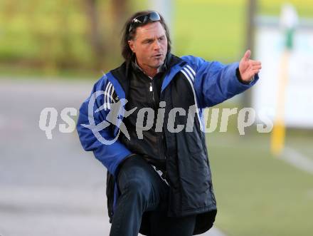 Fussball 2. KLasse D. Moosburg gegen Launsdorf.  Trainer Mario Loritsch (Moosburg). Moosburg, am 22.10.2016.
Foto: Kuess
---
pressefotos, pressefotografie, kuess, qs, qspictures, sport, bild, bilder, bilddatenbank