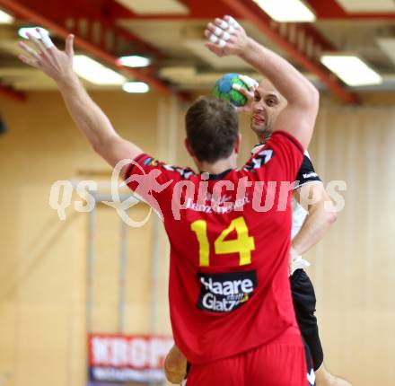 Handball HLA. SC Ferlach gegen Moser Medical UHK Krems. Risto Arnaudovski,  (Ferlach), Fabian Posch (Krems). Ferlach, am 25.10.2016.
Foto: Kuess

---
pressefotos, pressefotografie, kuess, qs, qspictures, sport, bild, bilder, bilddatenbank