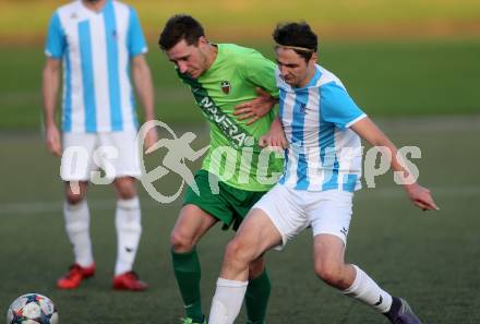 Fussball 2. KLasse D. Moosburg gegen Launsdorf. Dominik Merva, (Moosburg), Markus Florian Sebestyen  (Launsdorf). Moosburg, am 22.10.2016.
Foto: Kuess
---
pressefotos, pressefotografie, kuess, qs, qspictures, sport, bild, bilder, bilddatenbank