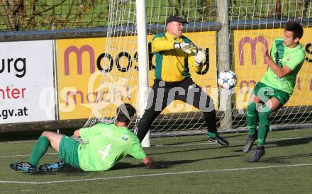 Fussball 2. KLasse D. Moosburg gegen Launsdorf.  Ewald Georg Kilzer, Christopher Malle, Lukas Male (Moosburg). Moosburg, am 22.10.2016.
Foto: Kuess
---
pressefotos, pressefotografie, kuess, qs, qspictures, sport, bild, bilder, bilddatenbank