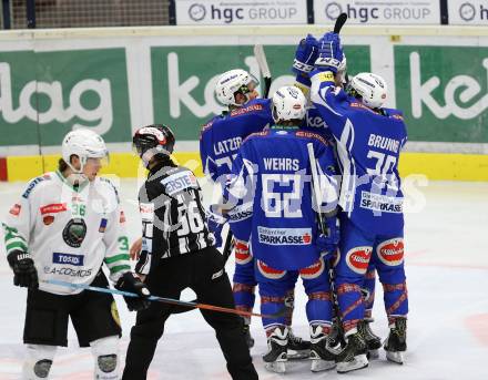 EBEL. Eishockey Bundesliga. VSV gegen	HDD Olimpija Ljubljana. Torjubel Miha Verlic, Patrick Platzer, Kevin Wehrs, Nico Brunner (VSV). Villach, am 28.10.2016.
Foto: Kuess

---
pressefotos, pressefotografie, kuess, qs, qspictures, sport, bild, bilder, bilddatenbank