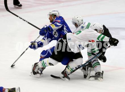 EBEL. Eishockey Bundesliga. VSV gegen	HDD Olimpija Ljubljana. Philipp Pinter, (VSV), Jonathan Harty, Sascha Guimond  (Laibach). Villach, am 28.10.2016.
Foto: Kuess

---
pressefotos, pressefotografie, kuess, qs, qspictures, sport, bild, bilder, bilddatenbank