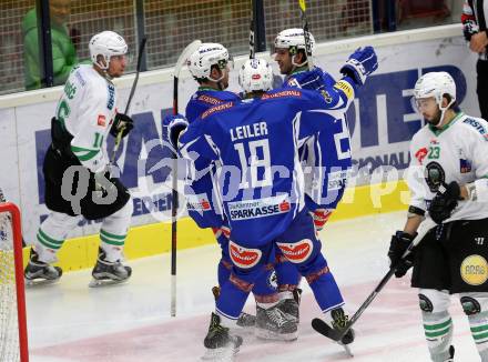 EBEL. Eishockey Bundesliga. VSV gegen	HDD Olimpija Ljubljana. Torjubel Brock McBride, Valentin Leiler, Benjamin Petrik (VSV). Villach, am 28.10.2016.
Foto: Kuess

---
pressefotos, pressefotografie, kuess, qs, qspictures, sport, bild, bilder, bilddatenbank